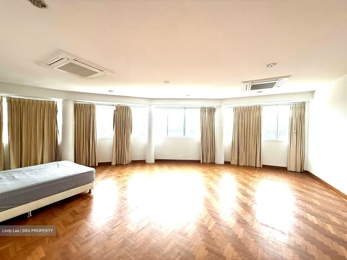 Second Avenue (D10), Detached #563475651